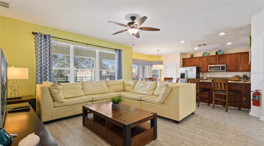 KISSIMMEE, Florida 34747, 6 Bedrooms Bedrooms, ,4 BathroomsBathrooms,Residential,For Sale,HOLTROCK,0,MFRO6432734