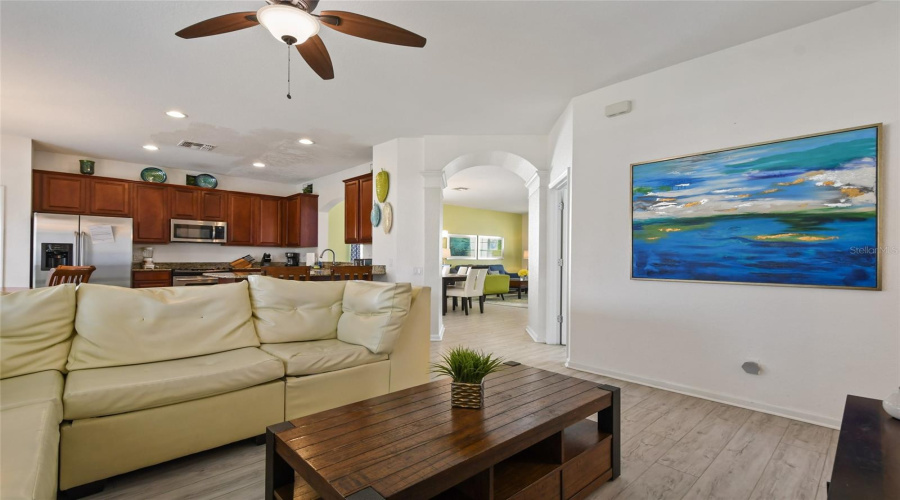 KISSIMMEE, Florida 34747, 6 Bedrooms Bedrooms, ,4 BathroomsBathrooms,Residential,For Sale,HOLTROCK,0,MFRO6432734