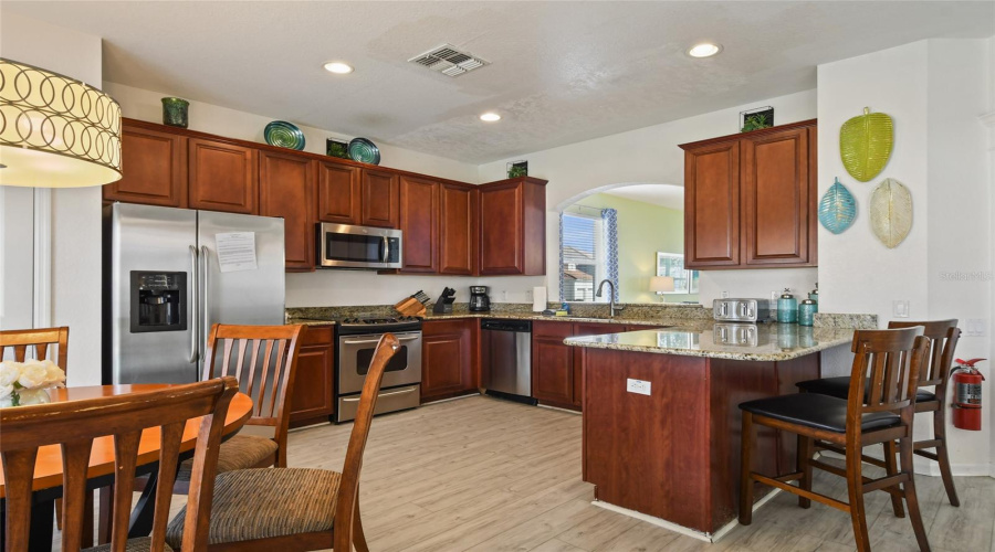 KISSIMMEE, Florida 34747, 6 Bedrooms Bedrooms, ,4 BathroomsBathrooms,Residential,For Sale,HOLTROCK,0,MFRO6432734