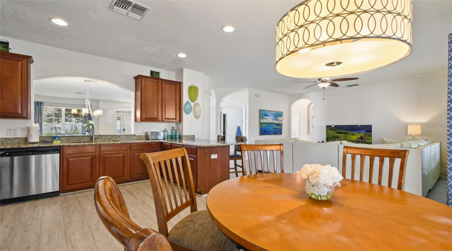 KISSIMMEE, Florida 34747, 6 Bedrooms Bedrooms, ,4 BathroomsBathrooms,Residential,For Sale,HOLTROCK,0,MFRO6432734