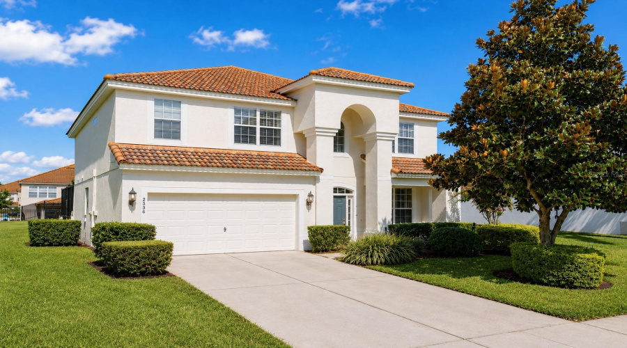 KISSIMMEE, Florida 34747, 6 Bedrooms Bedrooms, ,4 BathroomsBathrooms,Residential,For Sale,HOLTROCK,0,MFRO6432734