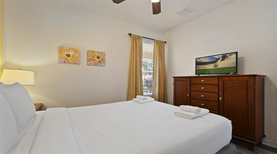 KISSIMMEE, Florida 34747, 6 Bedrooms Bedrooms, ,4 BathroomsBathrooms,Residential,For Sale,HOLTROCK,0,MFRO6432734