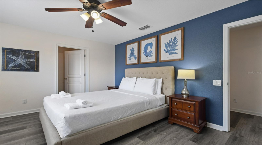 KISSIMMEE, Florida 34747, 6 Bedrooms Bedrooms, ,4 BathroomsBathrooms,Residential,For Sale,HOLTROCK,0,MFRO6432734