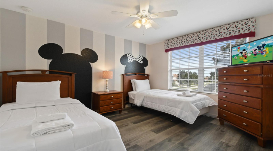 KISSIMMEE, Florida 34747, 6 Bedrooms Bedrooms, ,4 BathroomsBathrooms,Residential,For Sale,HOLTROCK,0,MFRO6432734