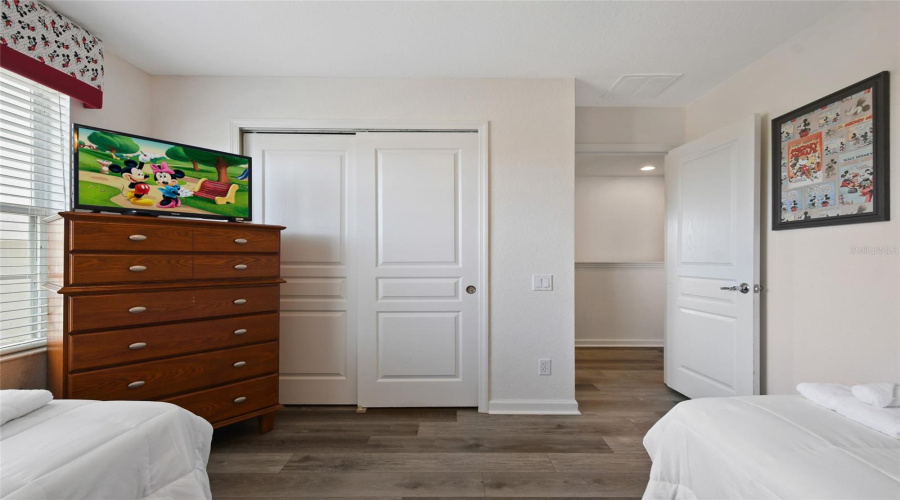 KISSIMMEE, Florida 34747, 6 Bedrooms Bedrooms, ,4 BathroomsBathrooms,Residential,For Sale,HOLTROCK,0,MFRO6432734
