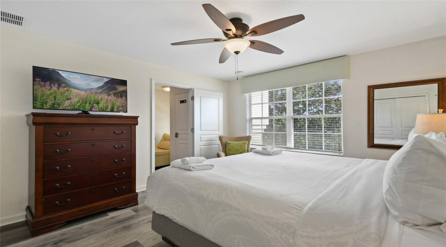 KISSIMMEE, Florida 34747, 6 Bedrooms Bedrooms, ,4 BathroomsBathrooms,Residential,For Sale,HOLTROCK,0,MFRO6432734