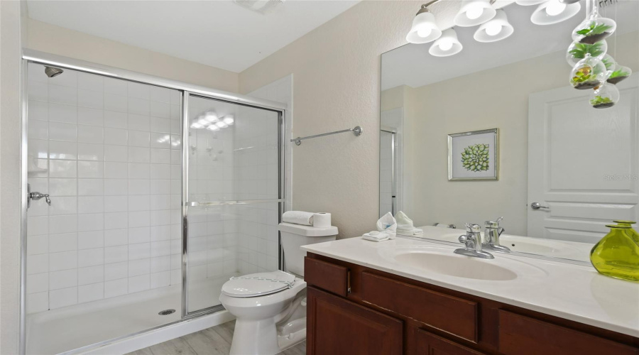 KISSIMMEE, Florida 34747, 6 Bedrooms Bedrooms, ,4 BathroomsBathrooms,Residential,For Sale,HOLTROCK,0,MFRO6432734