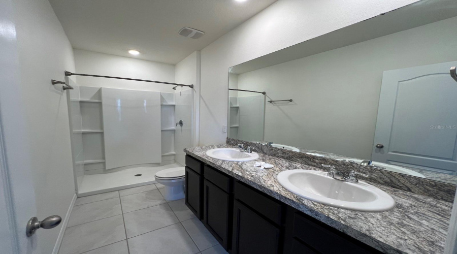 DAVENPORT, Florida 33837, 3 Bedrooms Bedrooms, ,2 BathroomsBathrooms,Residential,For Sale,YELLOW FINCH,0,MFRO6433063