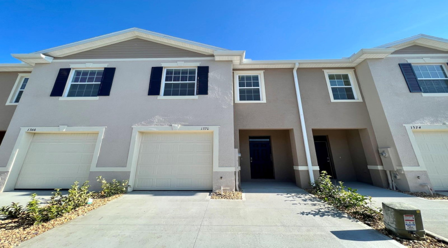 DAVENPORT, Florida 33837, 3 Bedrooms Bedrooms, ,2 BathroomsBathrooms,Residential,For Sale,YELLOW FINCH,0,MFRO6433063