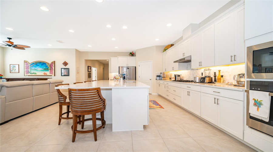 KISSIMMEE, Florida 34747, 3 Bedrooms Bedrooms, ,2 BathroomsBathrooms,Residential,For Sale,FOUR SEASONS,0,MFRO6432349