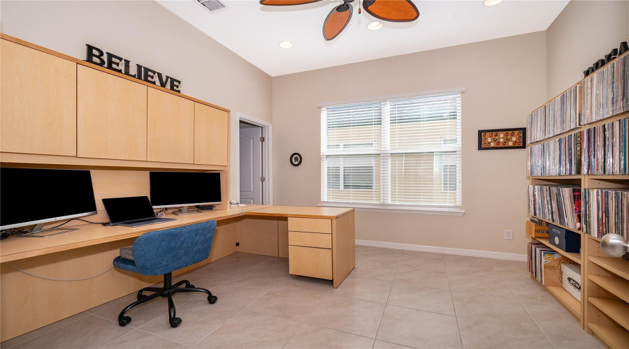 KISSIMMEE, Florida 34747, 3 Bedrooms Bedrooms, ,2 BathroomsBathrooms,Residential,For Sale,FOUR SEASONS,0,MFRO6432349