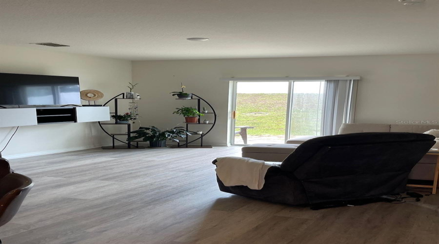 DAVENPORT, Florida 33837, 3 Bedrooms Bedrooms, ,2 BathroomsBathrooms,Residential,For Sale,LIBERTY,0,MFRS5155418