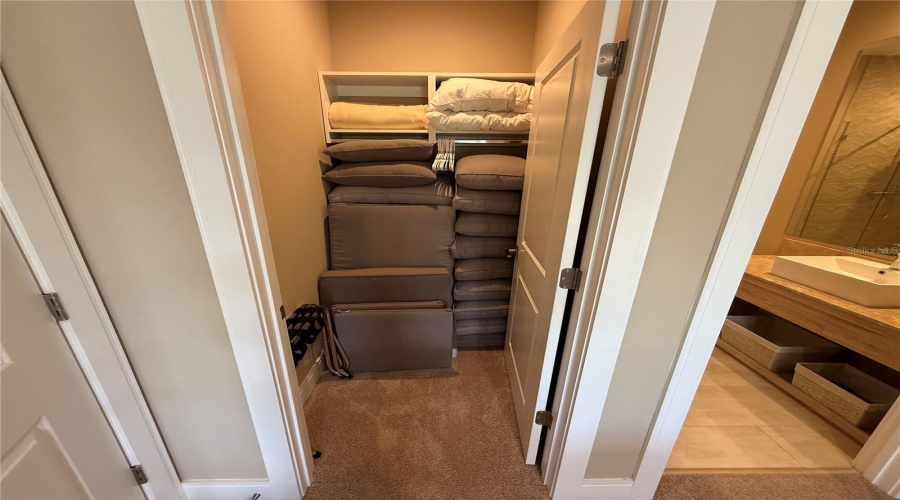 KISSIMMEE, Florida 34747, 4 Bedrooms Bedrooms, ,4 BathroomsBathrooms,Residential,For Sale,ROCKEFELLER WAY,0,MFRO6432033