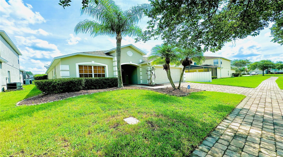 KISSIMMEE, Florida 34746, 4 Bedrooms Bedrooms, ,3 BathroomsBathrooms,Residential,For Sale,CUMBRIAN LAKES,0,MFRO6433007