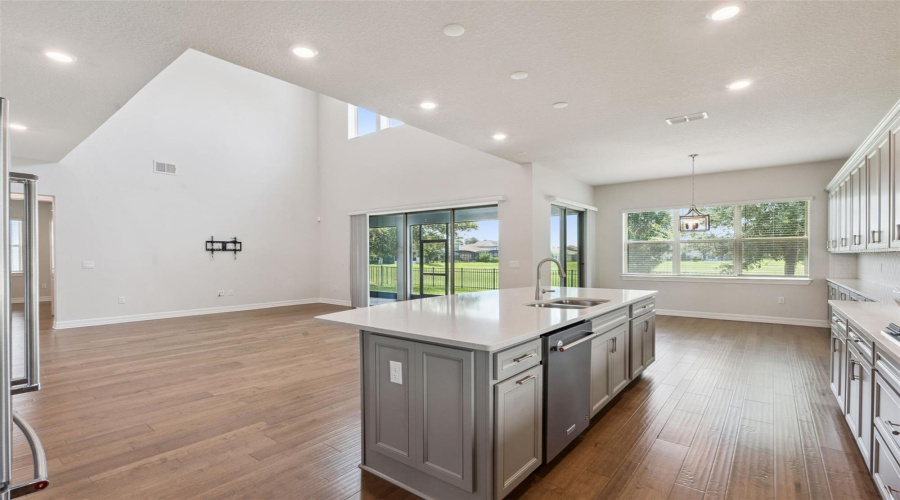 ORLANDO, Florida 32836, 4 Bedrooms Bedrooms, ,3 BathroomsBathrooms,Residential,For Sale,WOODLAND FOREST,0,MFRO6431081