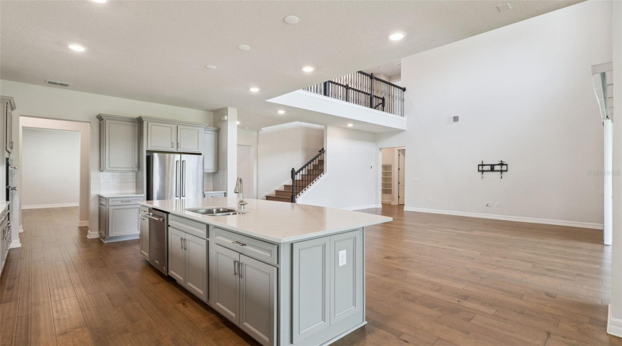 ORLANDO, Florida 32836, 4 Bedrooms Bedrooms, ,3 BathroomsBathrooms,Residential,For Sale,WOODLAND FOREST,0,MFRO6431081