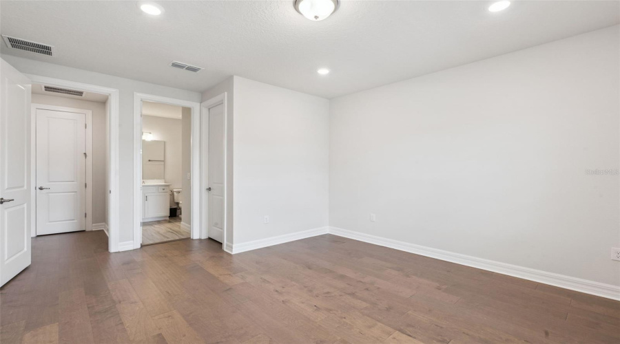 ORLANDO, Florida 32836, 4 Bedrooms Bedrooms, ,3 BathroomsBathrooms,Residential,For Sale,WOODLAND FOREST,0,MFRO6431081