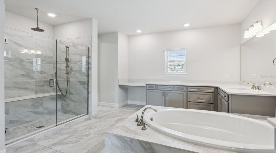 ORLANDO, Florida 32836, 4 Bedrooms Bedrooms, ,3 BathroomsBathrooms,Residential,For Sale,WOODLAND FOREST,0,MFRO6431081