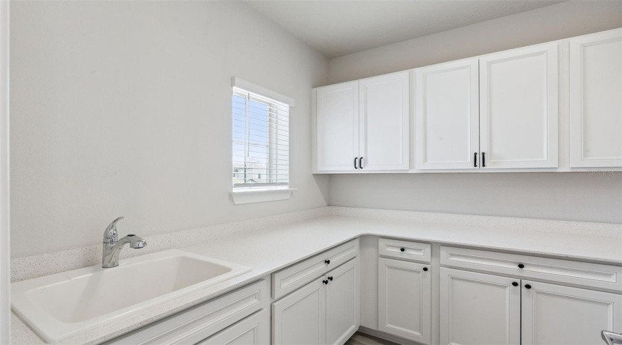 ORLANDO, Florida 32836, 4 Bedrooms Bedrooms, ,3 BathroomsBathrooms,Residential,For Sale,WOODLAND FOREST,0,MFRO6431081