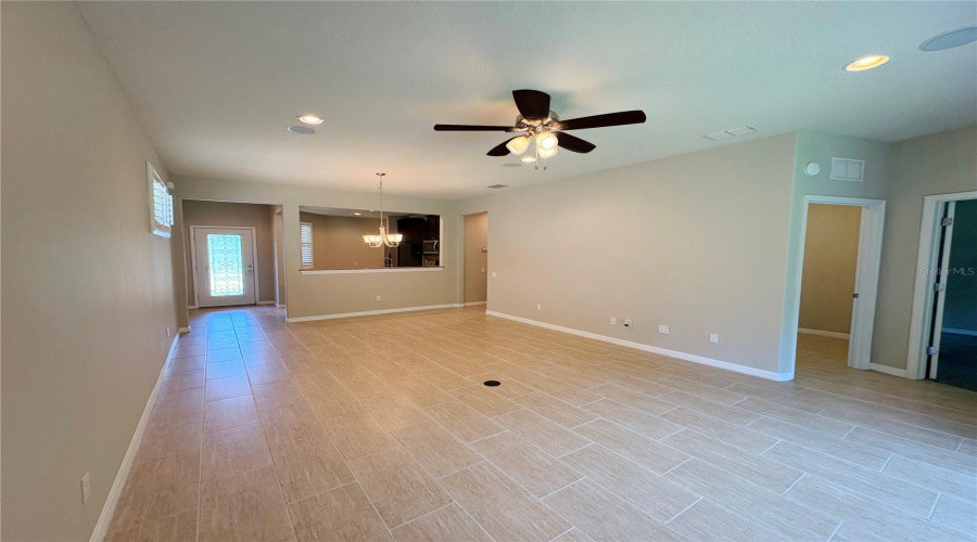 DAVENPORT, Florida 33837, 3 Bedrooms Bedrooms, ,2 BathroomsBathrooms,Residential,For Sale,LA CRESTA,0,MFRP4939586