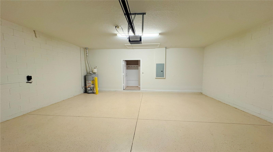 DAVENPORT, Florida 33837, 3 Bedrooms Bedrooms, ,2 BathroomsBathrooms,Residential,For Sale,LA CRESTA,0,MFRP4939586