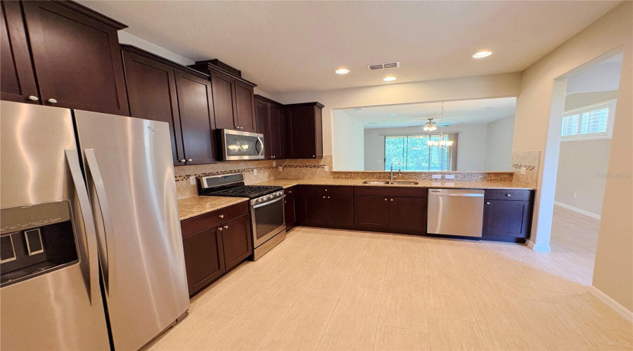 DAVENPORT, Florida 33837, 3 Bedrooms Bedrooms, ,2 BathroomsBathrooms,Residential,For Sale,LA CRESTA,0,MFRP4939586