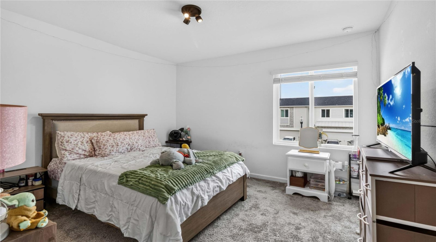 DAVENPORT, Florida 33896, 4 Bedrooms Bedrooms, ,3 BathroomsBathrooms,Residential,For Sale,NINE IRON,0,MFRO6425815