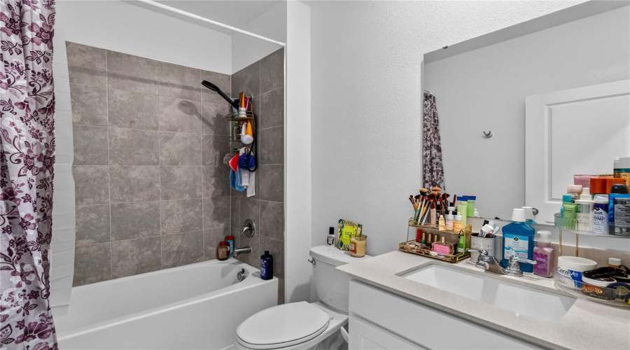 DAVENPORT, Florida 33896, 4 Bedrooms Bedrooms, ,3 BathroomsBathrooms,Residential,For Sale,NINE IRON,0,MFRO6425815