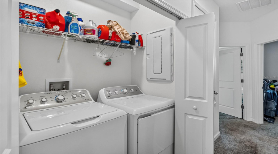 DAVENPORT, Florida 33896, 4 Bedrooms Bedrooms, ,3 BathroomsBathrooms,Residential,For Sale,NINE IRON,0,MFRO6425815