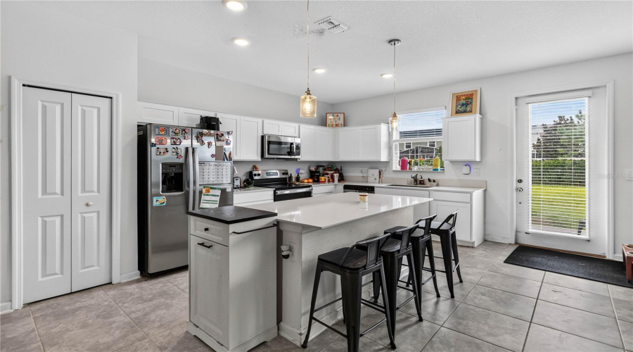DAVENPORT, Florida 33896, 4 Bedrooms Bedrooms, ,3 BathroomsBathrooms,Residential,For Sale,NINE IRON,0,MFRO6425815