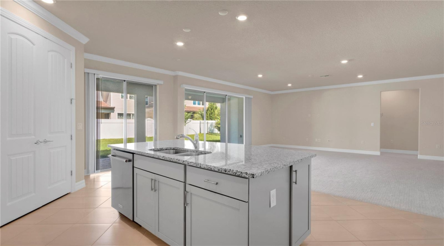 ORLANDO, Florida 32836, 6 Bedrooms Bedrooms, ,4 BathroomsBathrooms,Residential,For Sale,HANGING VINE,0,MFRO6431348