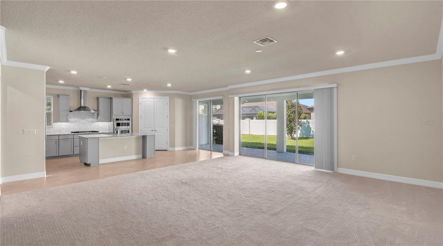 ORLANDO, Florida 32836, 6 Bedrooms Bedrooms, ,4 BathroomsBathrooms,Residential,For Sale,HANGING VINE,0,MFRO6431348
