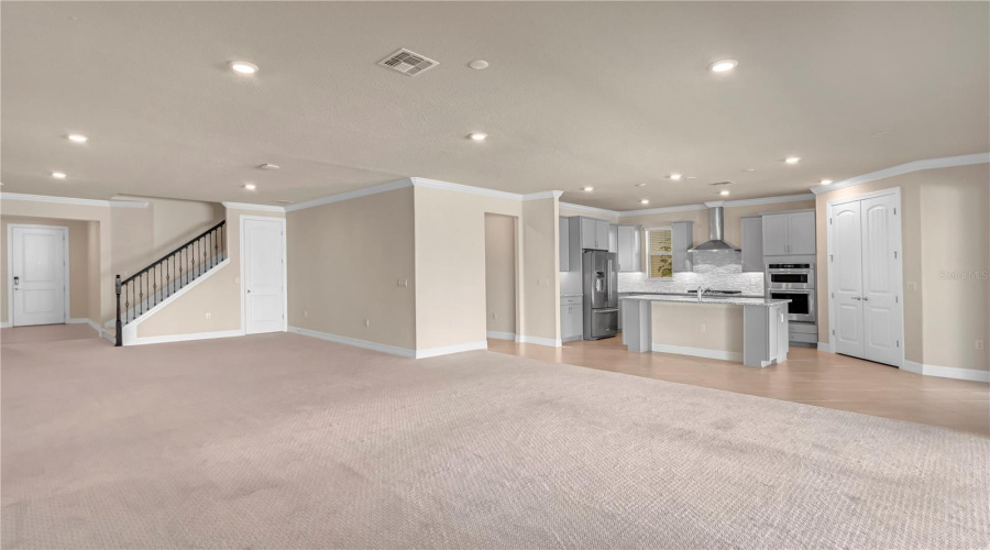 ORLANDO, Florida 32836, 6 Bedrooms Bedrooms, ,4 BathroomsBathrooms,Residential,For Sale,HANGING VINE,0,MFRO6431348
