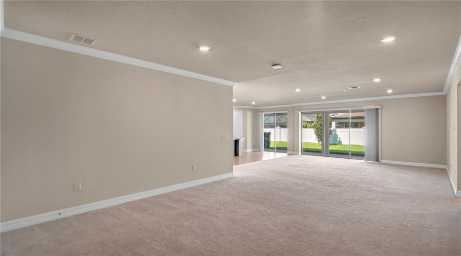 ORLANDO, Florida 32836, 6 Bedrooms Bedrooms, ,4 BathroomsBathrooms,Residential,For Sale,HANGING VINE,0,MFRO6431348