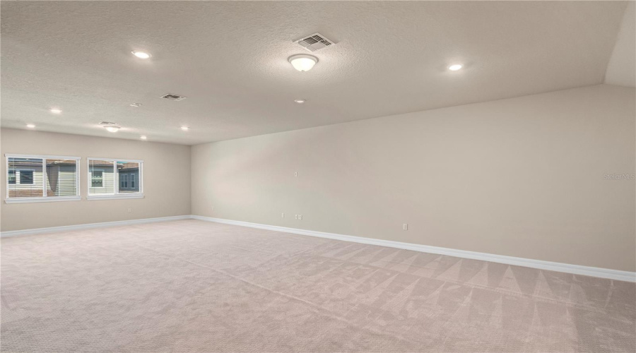ORLANDO, Florida 32836, 6 Bedrooms Bedrooms, ,4 BathroomsBathrooms,Residential,For Sale,HANGING VINE,0,MFRO6431348