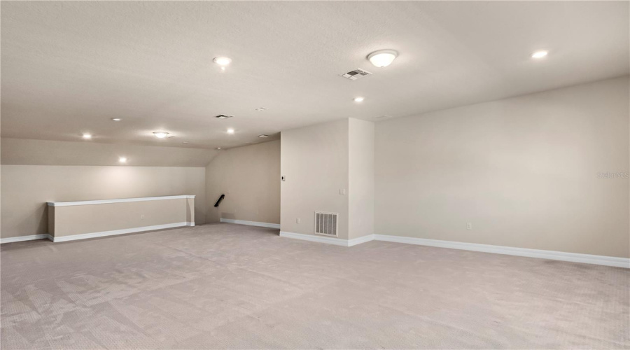 ORLANDO, Florida 32836, 6 Bedrooms Bedrooms, ,4 BathroomsBathrooms,Residential,For Sale,HANGING VINE,0,MFRO6431348
