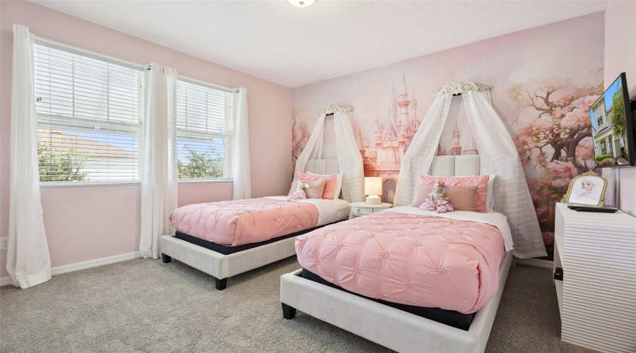 KISSIMMEE, Florida 34747, 6 Bedrooms Bedrooms, ,4 BathroomsBathrooms,Residential,For Sale,AMELIA DOWNS,0,MFRS5155573