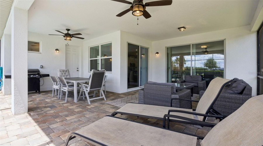 KISSIMMEE, Florida 34747, 6 Bedrooms Bedrooms, ,4 BathroomsBathrooms,Residential,For Sale,AMELIA DOWNS,0,MFRS5155573