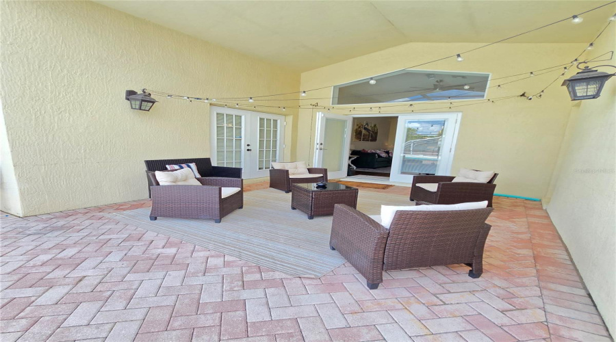 KISSIMMEE, Florida 34747, 4 Bedrooms Bedrooms, ,3 BathroomsBathrooms,Residential,For Sale,ONEIDA,0,MFRO6433486