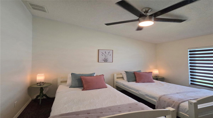 KISSIMMEE, Florida 34747, 4 Bedrooms Bedrooms, ,3 BathroomsBathrooms,Residential,For Sale,ONEIDA,0,MFRO6433486