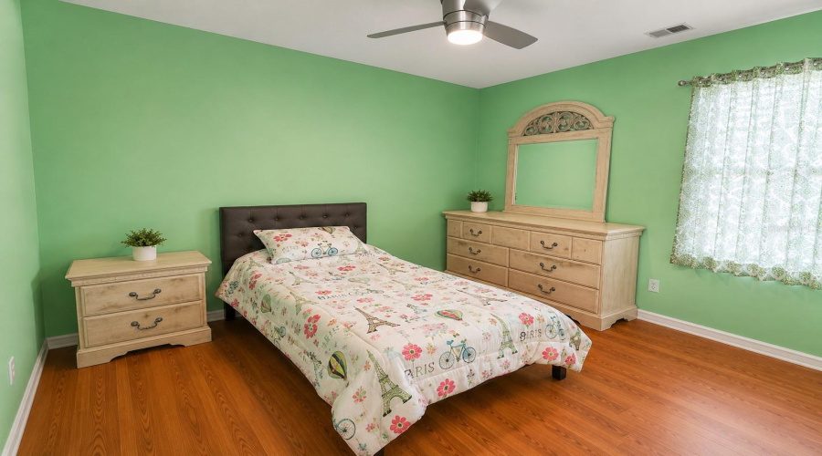 DAVENPORT, Florida 33837, 5 Bedrooms Bedrooms, ,3 BathroomsBathrooms,Residential,For Sale,SIGMUND,0,MFRS5155527