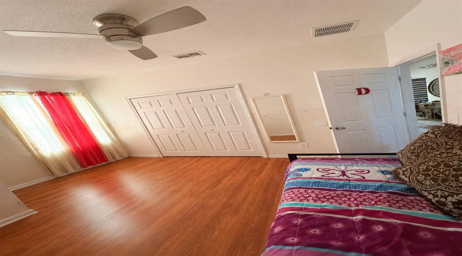 DAVENPORT, Florida 33837, 5 Bedrooms Bedrooms, ,3 BathroomsBathrooms,Residential,For Sale,SIGMUND,0,MFRS5155527