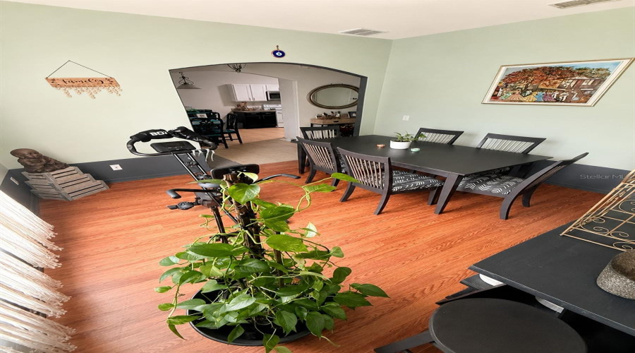 DAVENPORT, Florida 33837, 5 Bedrooms Bedrooms, ,3 BathroomsBathrooms,Residential,For Sale,SIGMUND,0,MFRS5155527