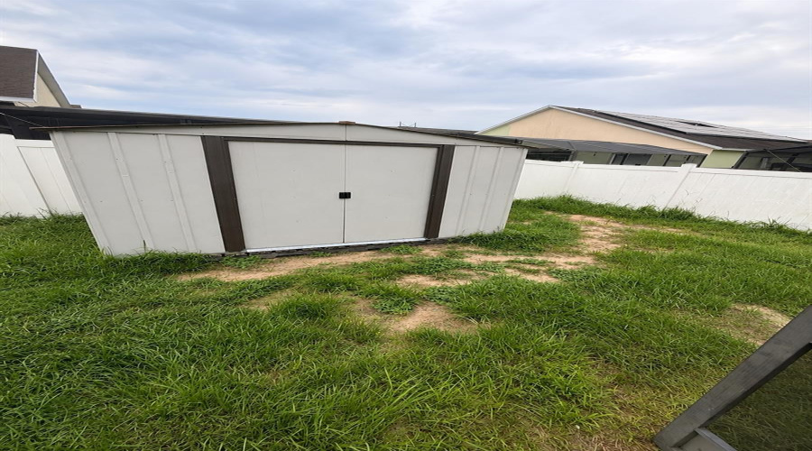 DAVENPORT, Florida 33837, 5 Bedrooms Bedrooms, ,3 BathroomsBathrooms,Residential,For Sale,SIGMUND,0,MFRS5155527