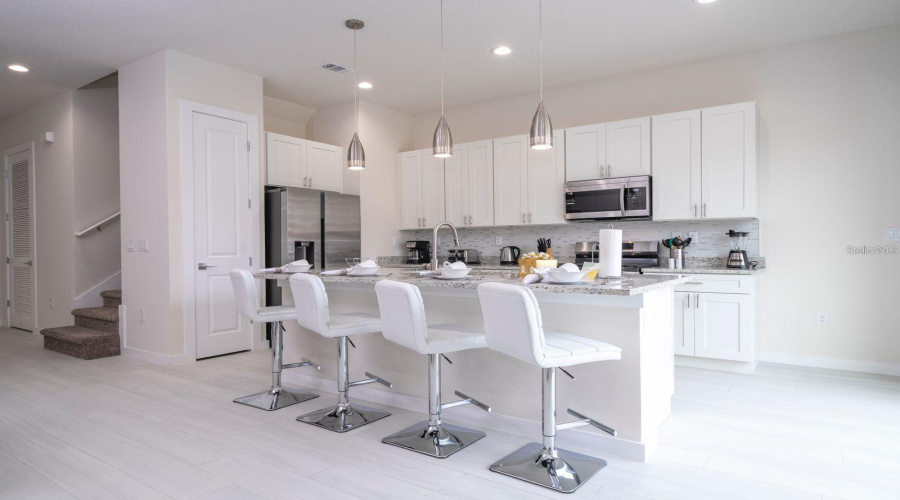 KISSIMMEE, Florida 34747, 5 Bedrooms Bedrooms, ,5 BathroomsBathrooms,Residential,For Sale,SUNFLOWER,0,MFRO6432671