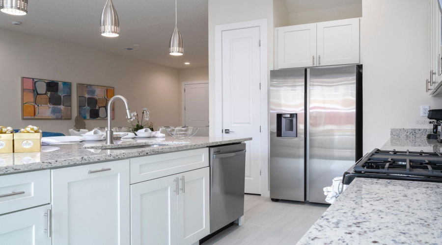 KISSIMMEE, Florida 34747, 5 Bedrooms Bedrooms, ,5 BathroomsBathrooms,Residential,For Sale,SUNFLOWER,0,MFRO6432671
