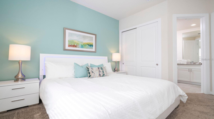 KISSIMMEE, Florida 34747, 5 Bedrooms Bedrooms, ,5 BathroomsBathrooms,Residential,For Sale,SUNFLOWER,0,MFRO6432671