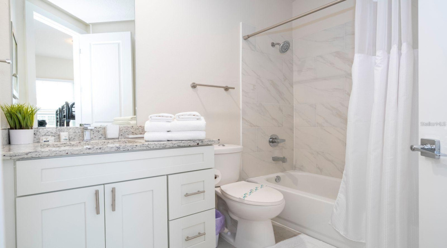 KISSIMMEE, Florida 34747, 5 Bedrooms Bedrooms, ,5 BathroomsBathrooms,Residential,For Sale,SUNFLOWER,0,MFRO6432671