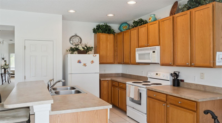 DAVENPORT, Florida 33896, 4 Bedrooms Bedrooms, ,3 BathroomsBathrooms,Residential,For Sale,PINE RIDGE,0,MFRS5155603