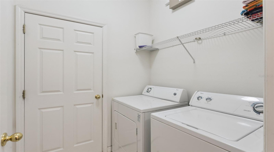 DAVENPORT, Florida 33896, 4 Bedrooms Bedrooms, ,3 BathroomsBathrooms,Residential,For Sale,PINE RIDGE,0,MFRS5155603